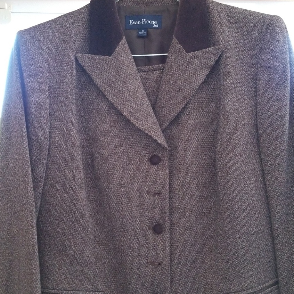 Suit